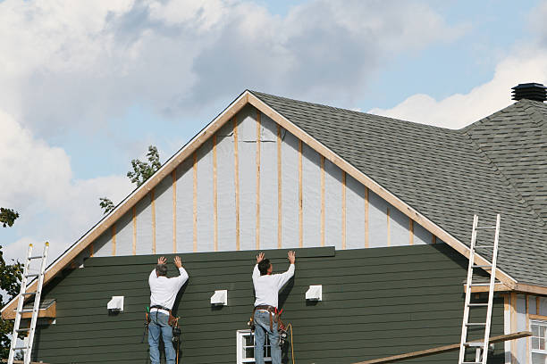 Professional Siding Installation technician working in Creekside, PA
